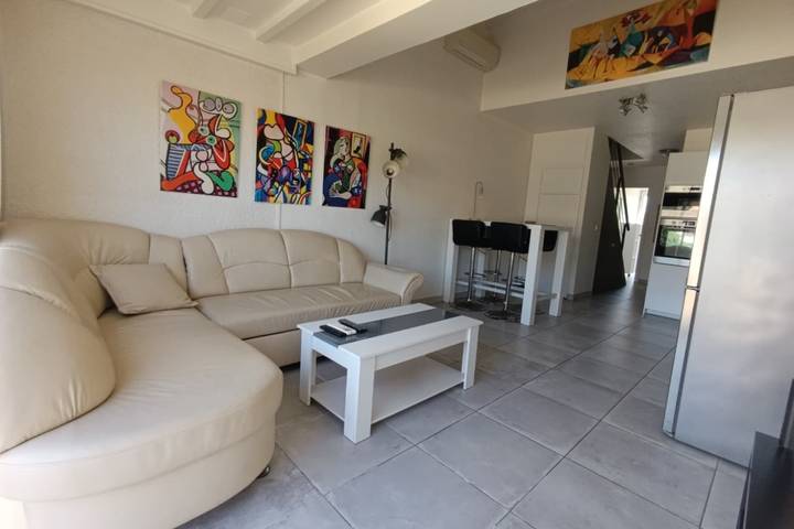 Villa pour 4 personnes, avec jardin et terrasse