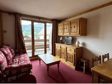 Gîte pour 4 personnes, avec piscine et terrasse, animaux acceptés dans Office De Tourisme De Notre Dame De Bellecombe
