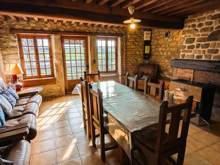 Charmantes renoviertes 3-Zimmer-Haus im Morvan in Quarré-les-Tombes, Naturpark Morvan
