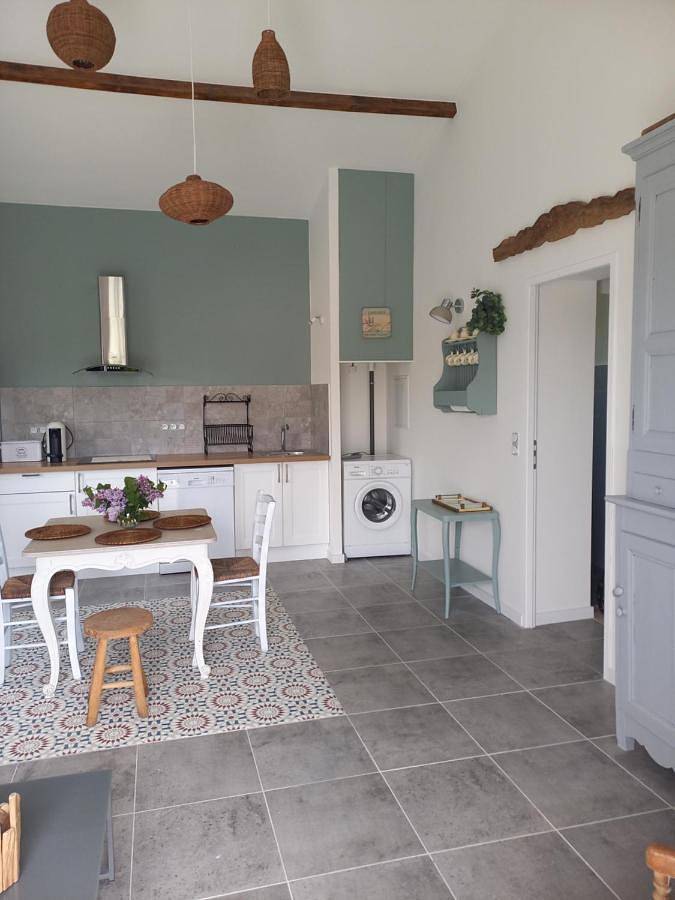 One-Bedroom House in Aramon, Région de Nîmes