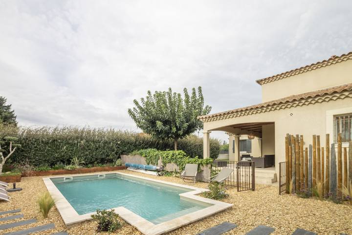 Location de vacances pour 6 personnes, avec jardin et terrasse à Rognonas - 4