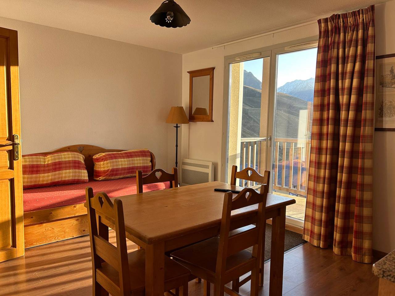 Appartement entier, T2 à Peyragudes, navette, retour ski, 4 pers, balcon, accès spa, Wifi option in Germ, Pyrénées