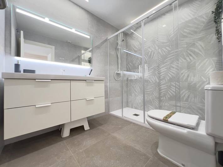 Appartement entier, Pushe Marina del Este Beach & Sport 2 in La Herradura, Almuñecar