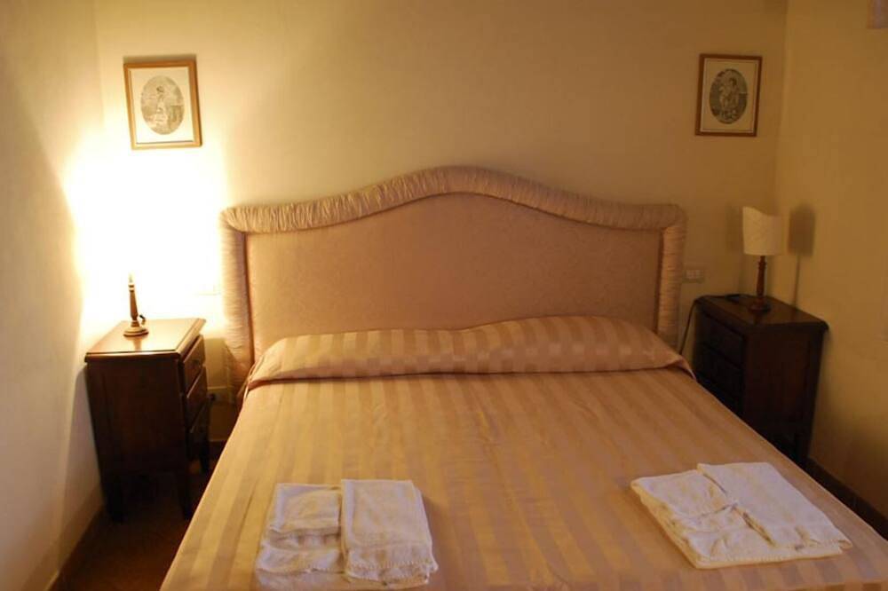 Beautiful villa near Lake Trasimeno in Castiglione del Lago, Lago Trasimeno