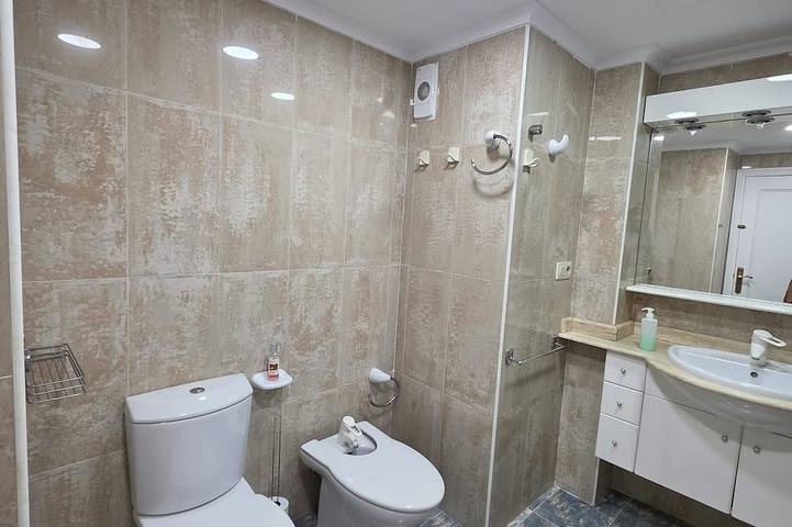 Ganze Wohnung, Penthouse With Ocean Views, Quiet Setting, 2-Minute Walk To The Beach in Platja de Sant Antoni (Cullera), Cullera