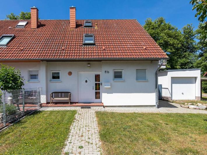 Ferienhaus für 8 Personen, mit Balkon und Terrasse
