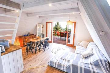 Gîte pour 4 personnes, avec vue ainsi que vue sur le lac et jardin à Szigliget