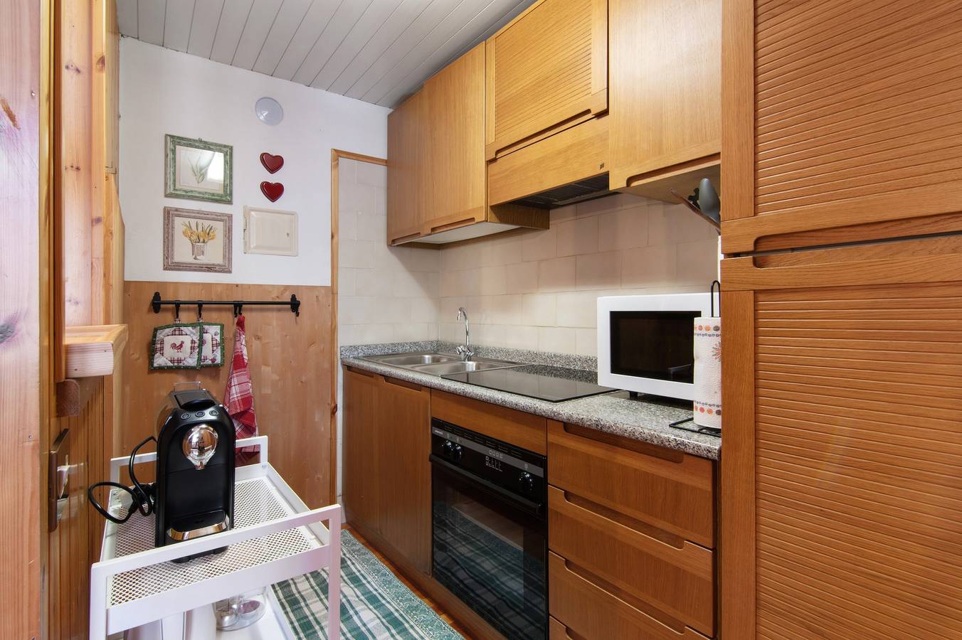 Appartement entier, Appartement 'Corti Garden' avec vue sur les montagnes, jardin privé et Wi-Fi in Campodolcino (Town), Campodolcino