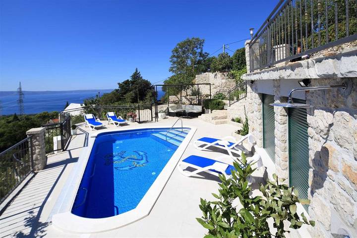 Villa voor 8 personen, met Balkon in Makarska