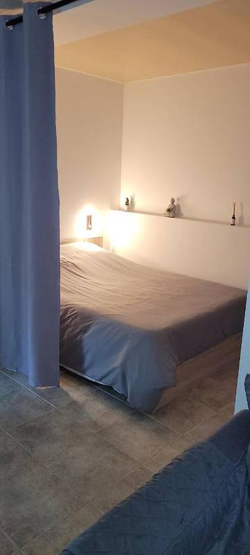 Gîte pour 4 personnes, avec vue ainsi que jardin et terrasse à Labastide-de-Lévis