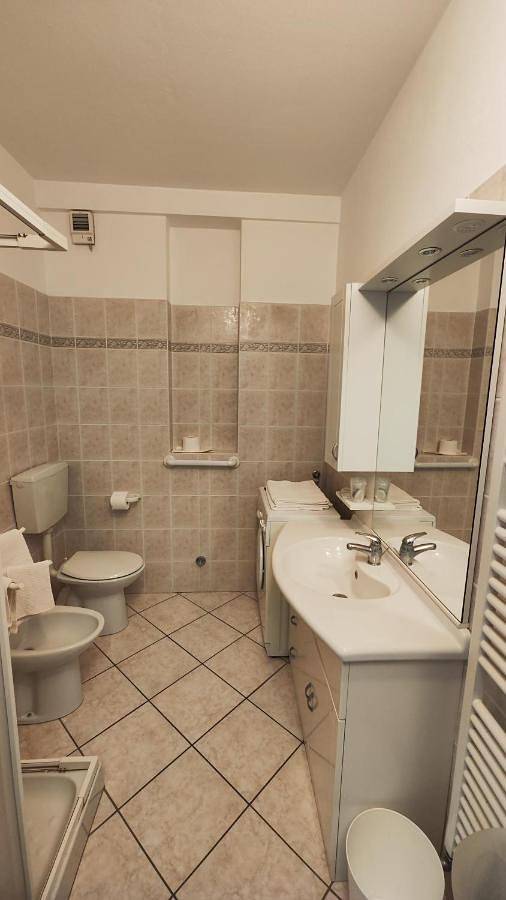 Hôtel pour 3 personnes, avec vue ainsi que jardin et balcon, animaux acceptés à Vernante - 4