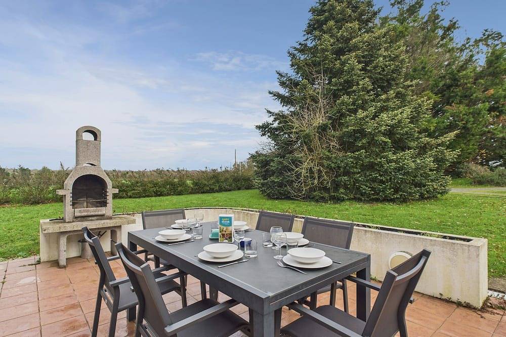 Maison jardin et bbq -piscine commune- 4 adt 2 enf in Commequiers, Vallée de la Loire