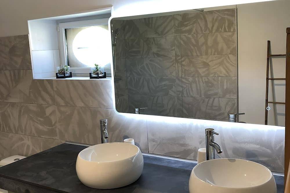 Appartement entier, Gîte en mitoyenneté in Saint-Nexans, Périgord Pourpre