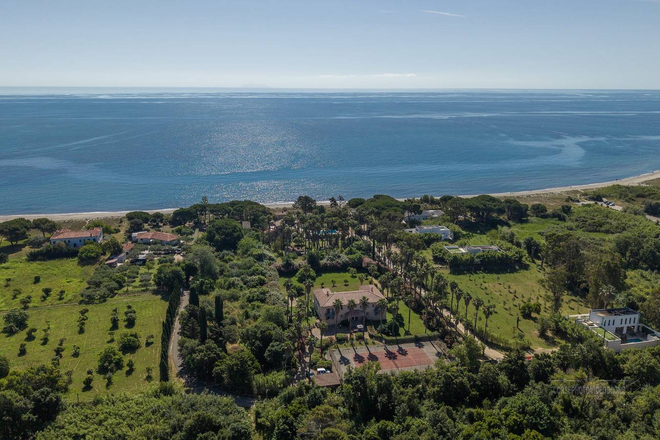Villa Washingtonia - villa de charme avec accès privé à la plage in Taglio-Isolaccio, Arrondissement de Corte