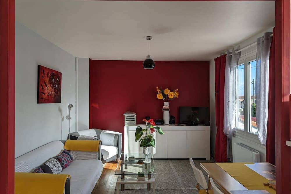 Appartement entier, Charmant appartement avec terrasse et jardin, idéal pour 4 personnes, à Barbezieux in Barbezieux-Saint-Hilaire, Charente