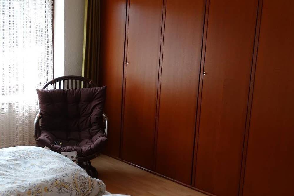 Ganze Wohnung, Ferienwohnung am Sonnenhang: Erdgeschoss - Ferienwohnungen am Sonnenhang in Reuschenbach, Hausen (Wied)