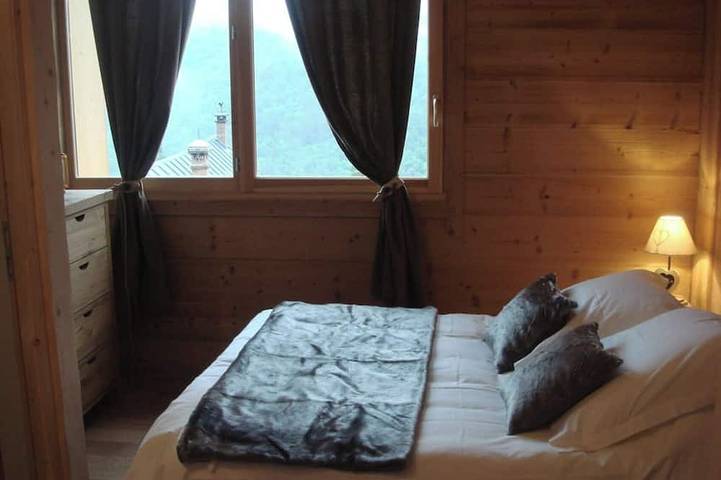 Chalet with nice view, garden and hot tub. Ideal for skiing and cycling! in Valloire, Región de Saint-Jean-de-Maurienne