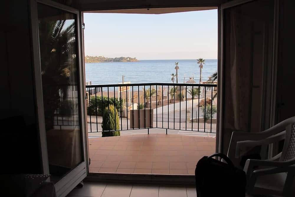 Ganze Wohnung, Sehr schöne Studio Kabine mit Blick auf das Meer in Agay, Saint-Raphaël