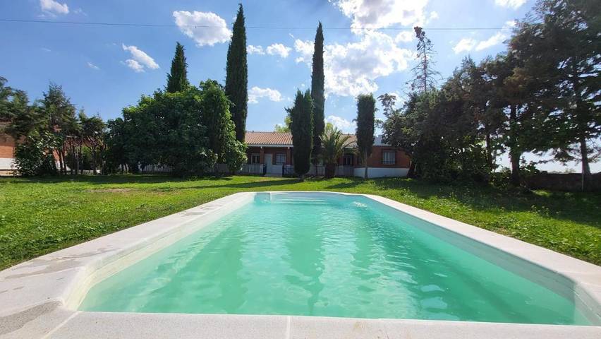 Casa rural para 2 personas, con Terraza y Jardín además de Piscina y Vistas en Retuerta del Bullaque