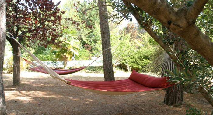 Location de vacances pour 4 personnes, avec vue et piscine ainsi que jardin et sauna à Mimet - 2