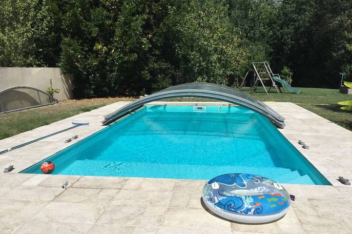 Dom dla 8 osób, z ogród i taras w Saint-Hilaire-la-Palud