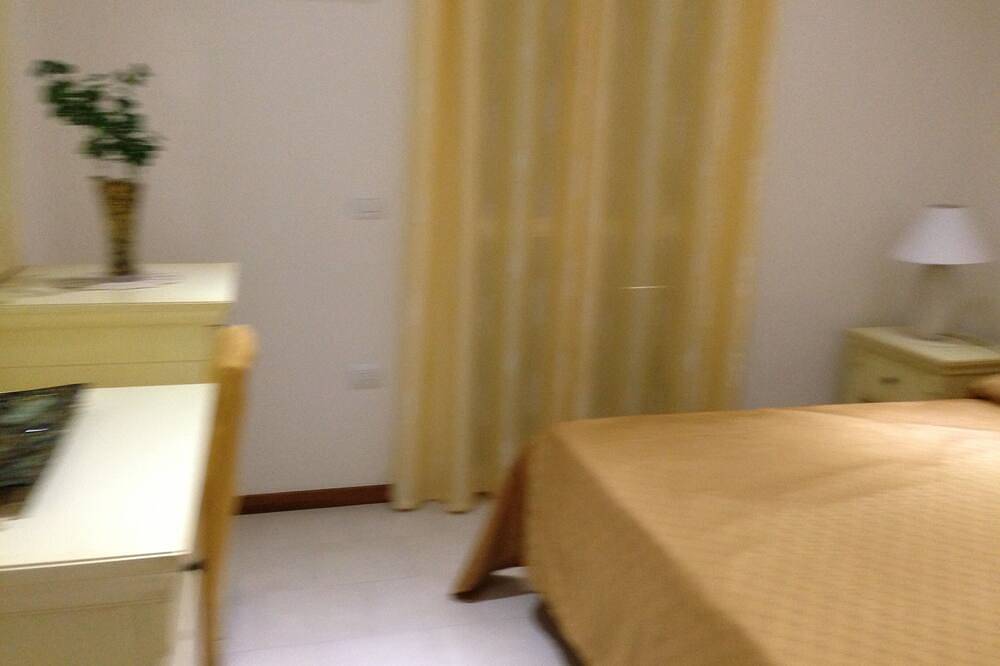 Entire apartment, Torregrande free since Aug. 15 in Torregrande, Oristano