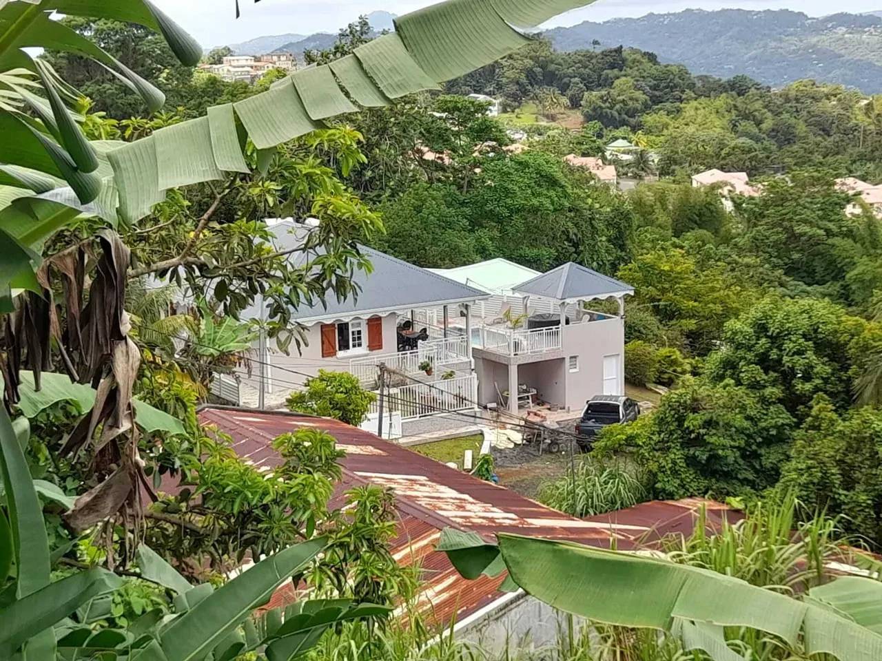 Apartamento entero, Apartamento cómodo con vistas al mar in Gros-Morne, Martinica