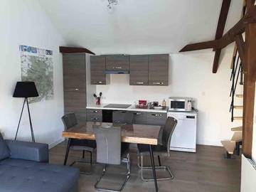 Gîte pour 4 personnes, avec terrasse et jardin à Écuelles