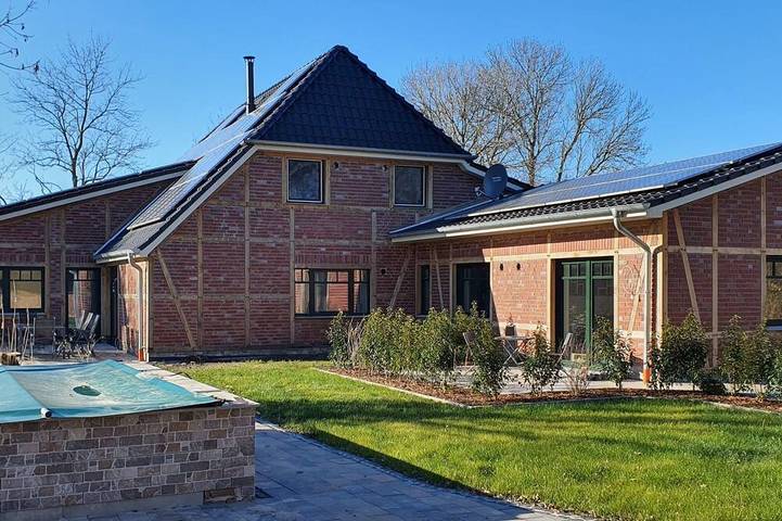 Ferienwohnung für 8 Personen, mit Sauna und Pool sowie Garten