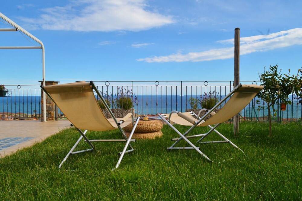 Villa Nemo, Ligurien, perfekter Meerblick und privater Pool, 5 Minuten zum Strand in Riva Ligure, Riviera di Ponente