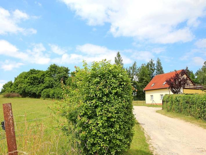 Ferienwohnung für 4 Personen, mit Balkon und Terrasse sowie Seeblick in Walow
