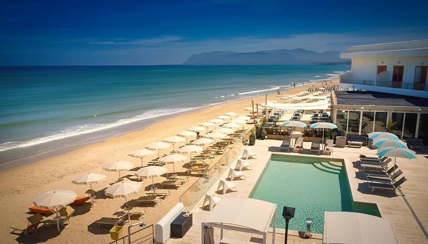 Appartamento per 2 persone, con giardino e panorama nonché piscina a Alcamo Marina