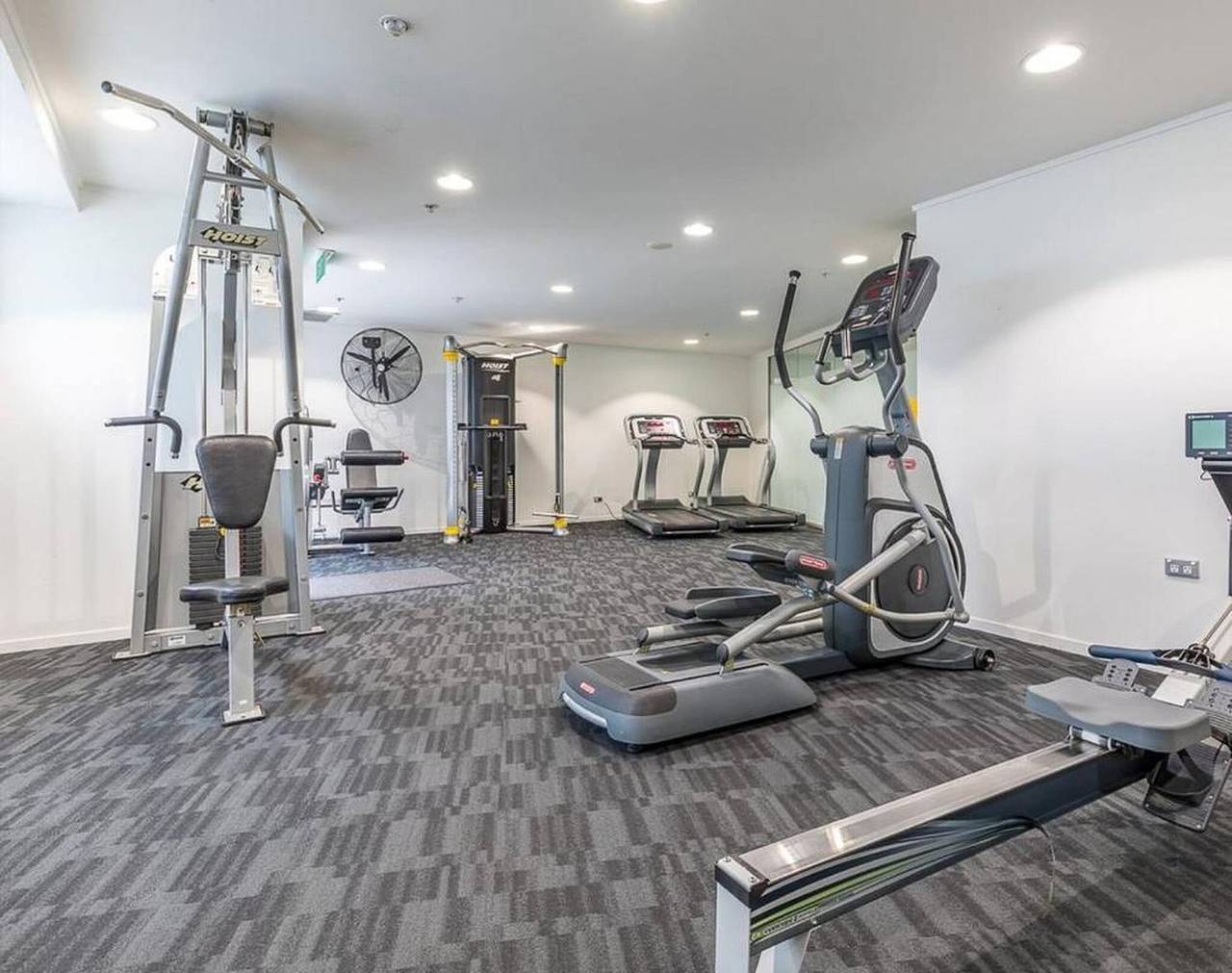 Ganze Wohnung, Queen Street 2Br Apartment mit kostenlosem Parkplatz in Auckland, Auckland Council
