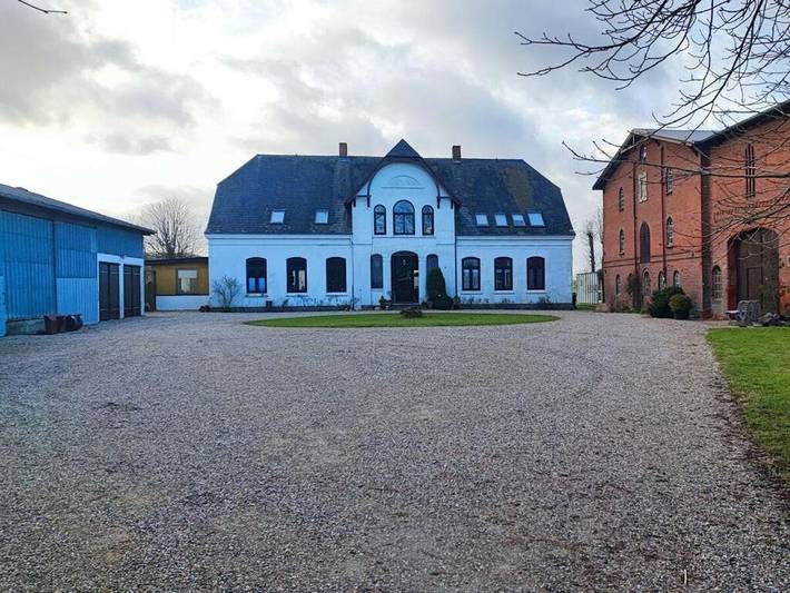 Ferienhaus für 4 Personen, mit Garten in Niesgrau