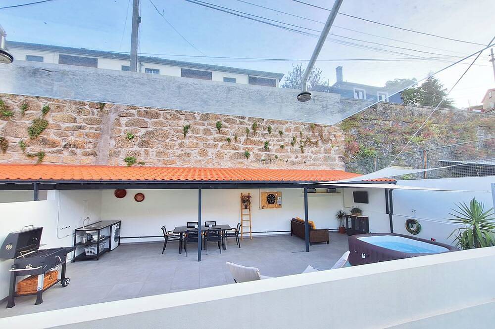 Ganze Wohnung, Duplex com Jacuzzi, Terraço, & Bbq. Vista Serra in Conceição, Covilhã e Canhoso