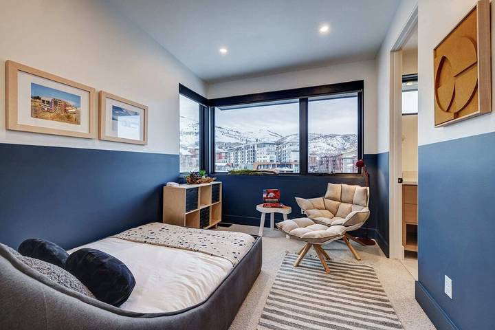 Vacation rental for 12 people, with hot tub and balcony in Park City UT