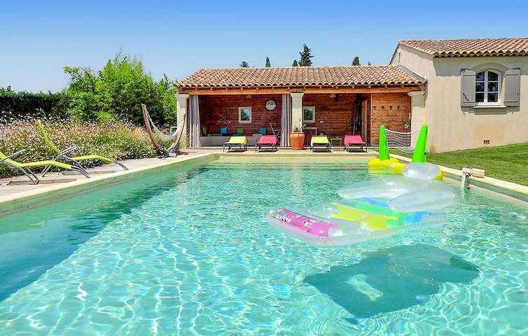 Appartement confortable de 70m2 avec climatisation, parking, piscine près de Loriol-du-Comtat in Monteux, Vaucluse