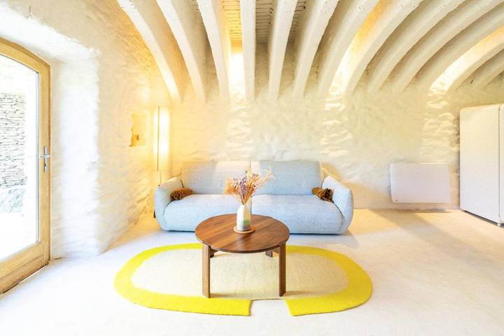 Location de vacances pour 4 personnes, avec terrasse et piscine ainsi que vue et jardin, animaux acceptés à Saumane - 3