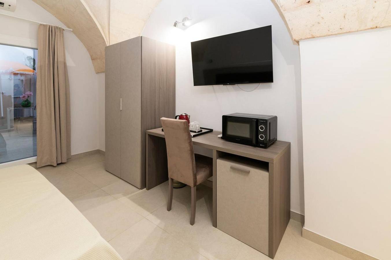 Vie Del Salento - Susumaniello con vasca idromassaggio in San Pancrazio Salentino, Salento