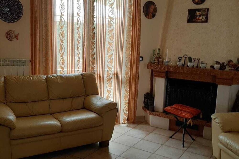 Etna cocus villa with garden and private pool. Etna in Santa Venerina, Etna