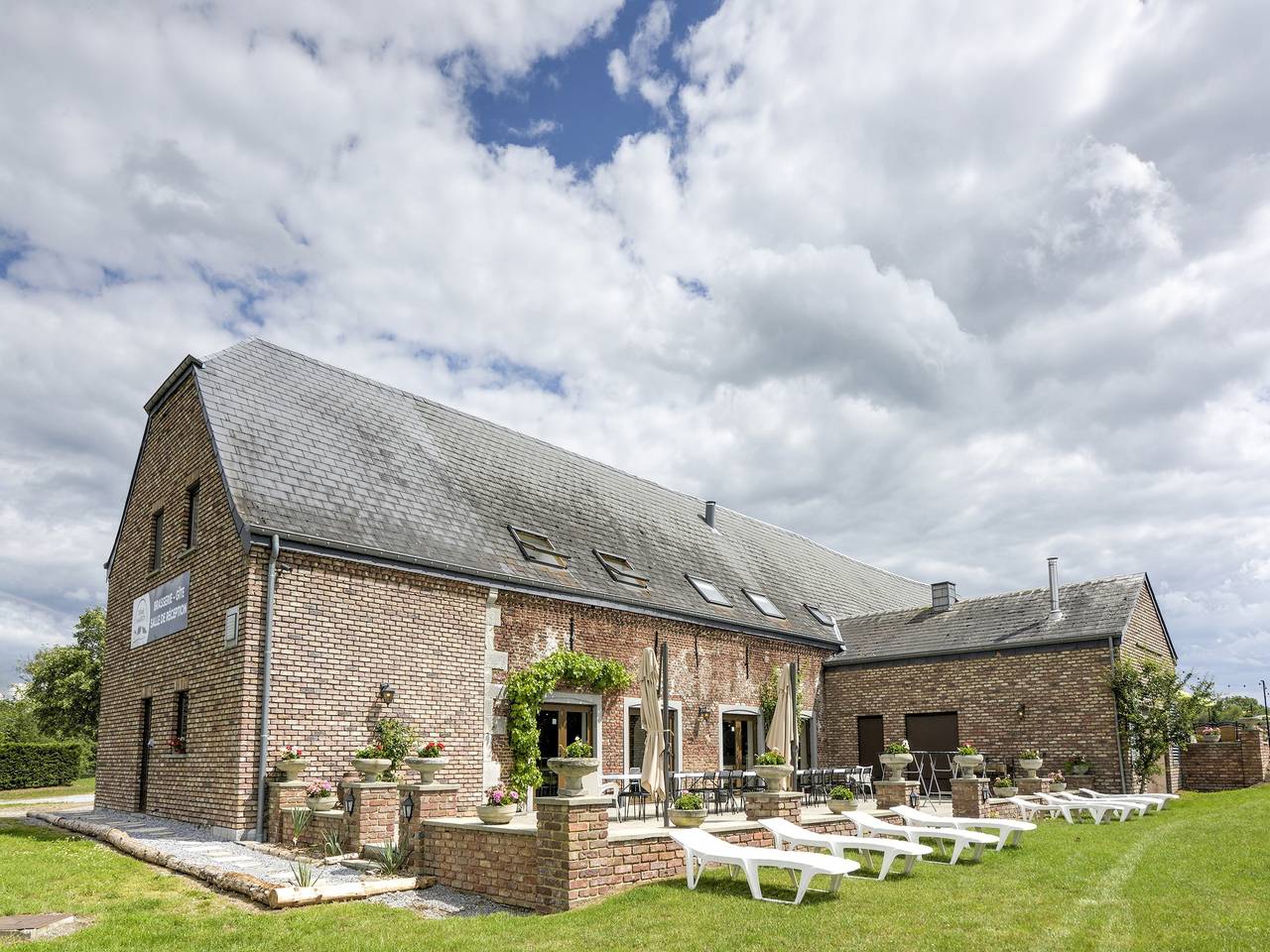Casa grande, ideal para familias. in Houyet, Namur (region)