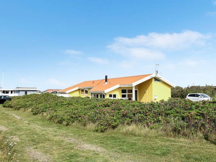 Vakantiehuis voor 9 personen, with Whirlpool and Terras as well as Sauna in Vejlby Klit
