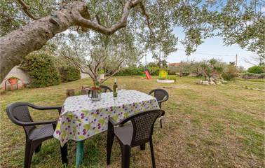 Holiday Apartment for 2 People in Vrsi, Zadar, Photo 2