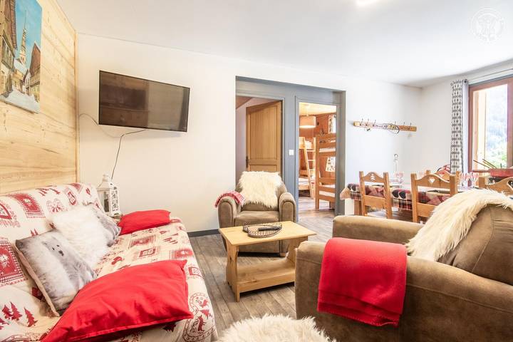 Gîte pour 6 personnes, avec jardin ainsi que terrasse et piscine à Hauteluce - 2