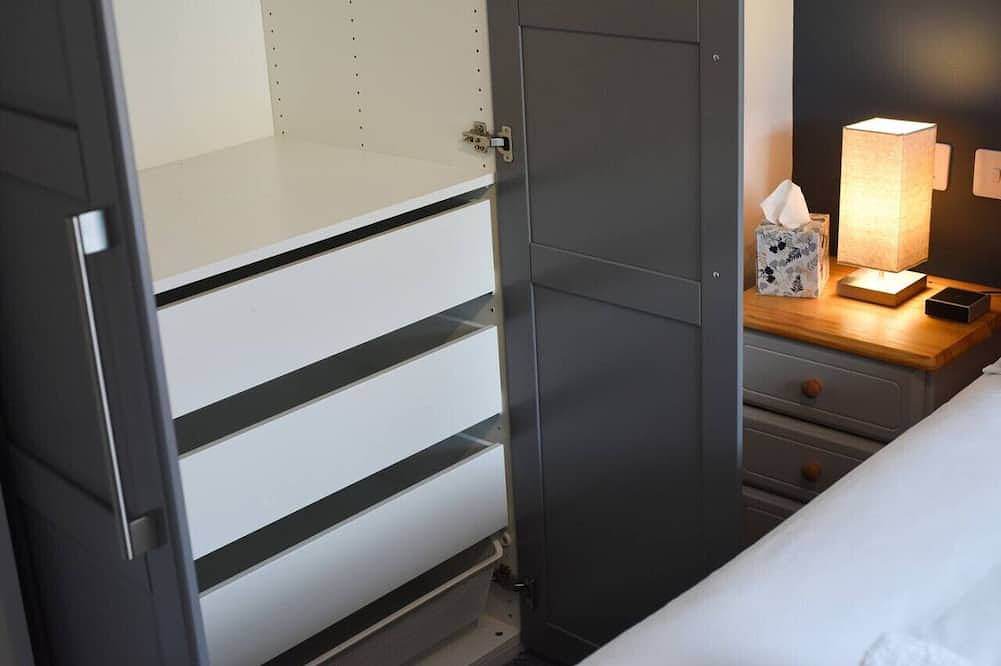 Parkside Haven | 2Br w/Off-Road Parking in Gosport, Hampshire