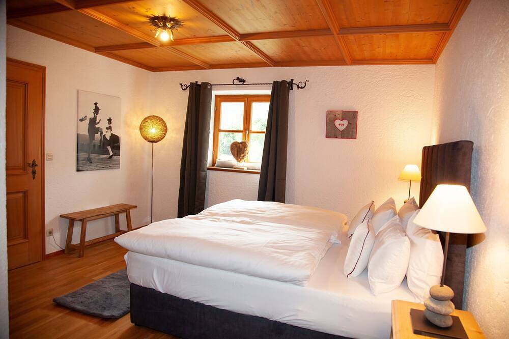 Entire apartment, Ferienwohnung Zirbenchalet in Kreuth, Bavarian Alps