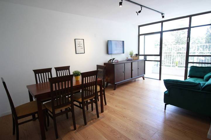 Entire apartment, Luxurious apartment in Jerusalem - Katamon in Jerusalem, Jerusalem District