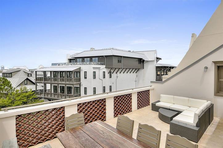 Vacation rental for 5 people, with balcony and pool in Rosemary Beach