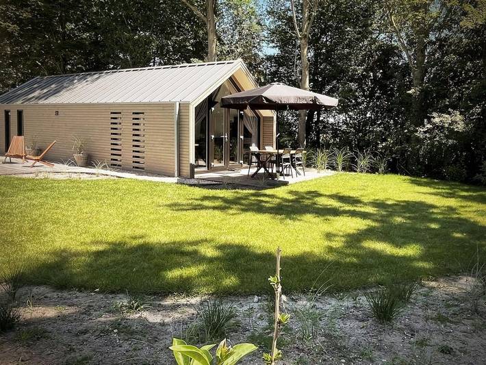 Ferienhaus für 4 Personen, mit Pool und Garten sowie Sauna und Terrasse
