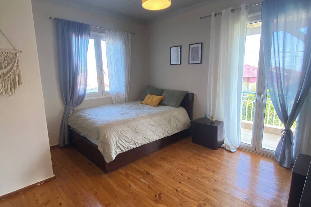 Ganze Wohnung, Panoramic sea view! An apartment with a breathtaking scenic of \nkoroni village! in Koroni, Messenien